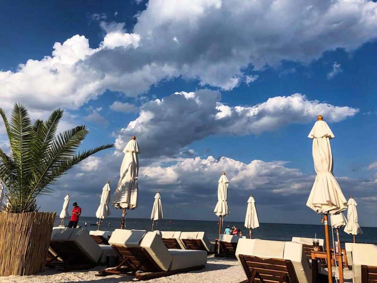 Ella Summerland Mamaia Bagian luar foto